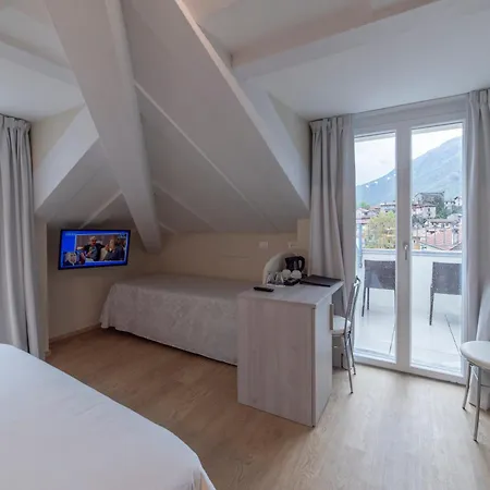 Hotel Due Palme Mergozzo Buitenkant foto