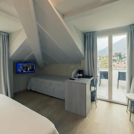 Hotel Due Palme Mergozzo Buitenkant foto